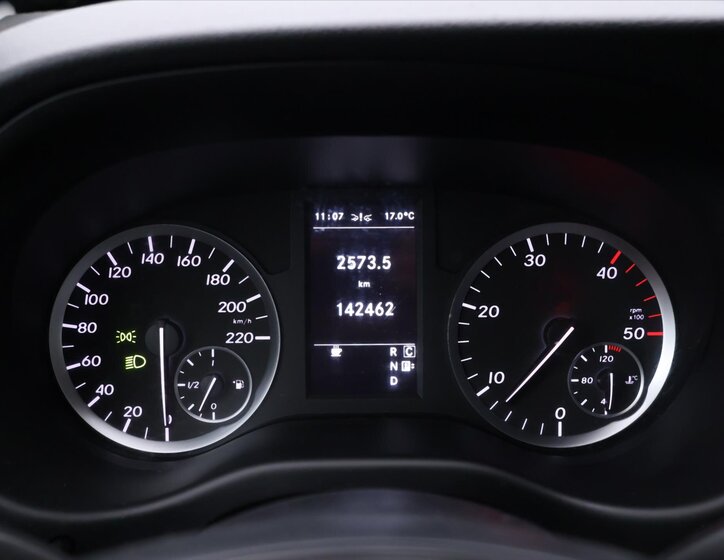 Mercedes-Benz Vito 17