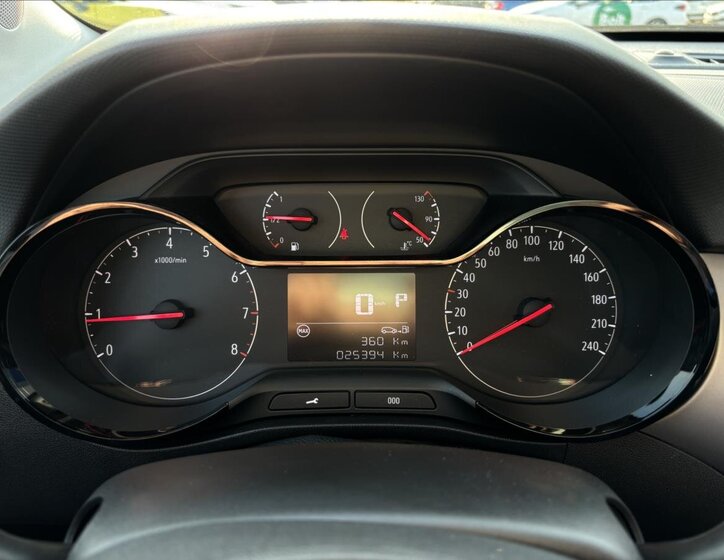 Opel Crossland SUV / Terénní 1,2 l 96 kw