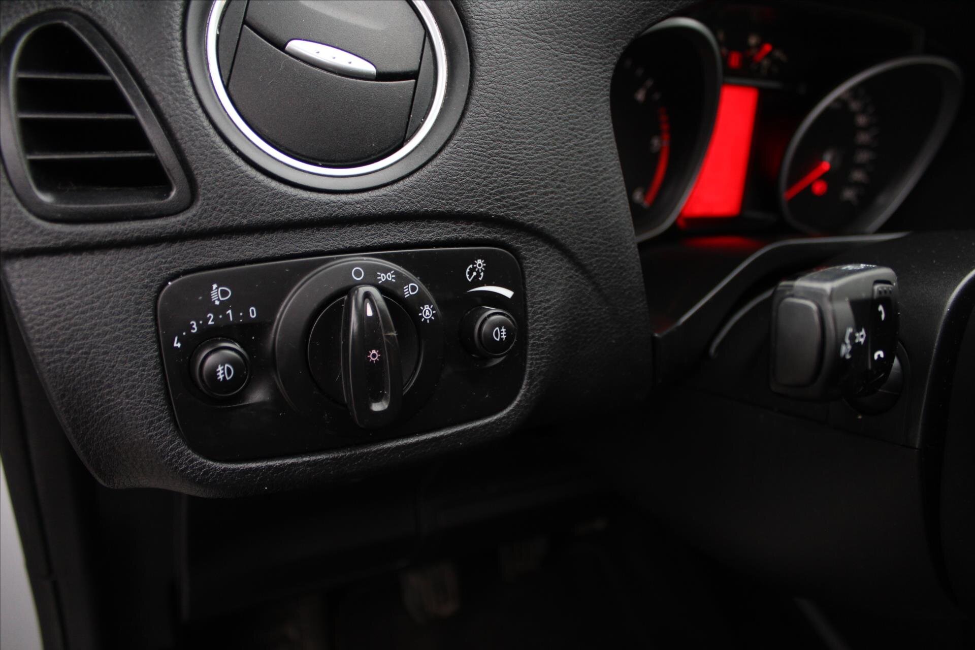 Ford S-MAX MPV 2,0 l 103 kw