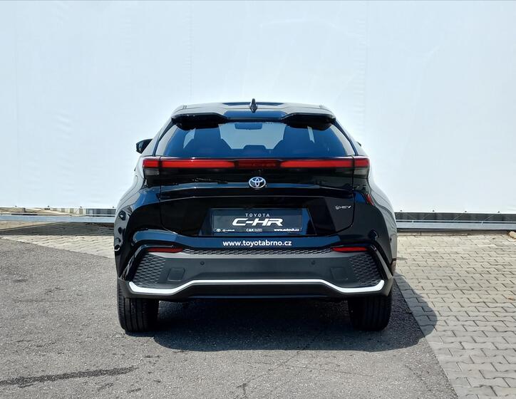 Toyota C-HR 6
