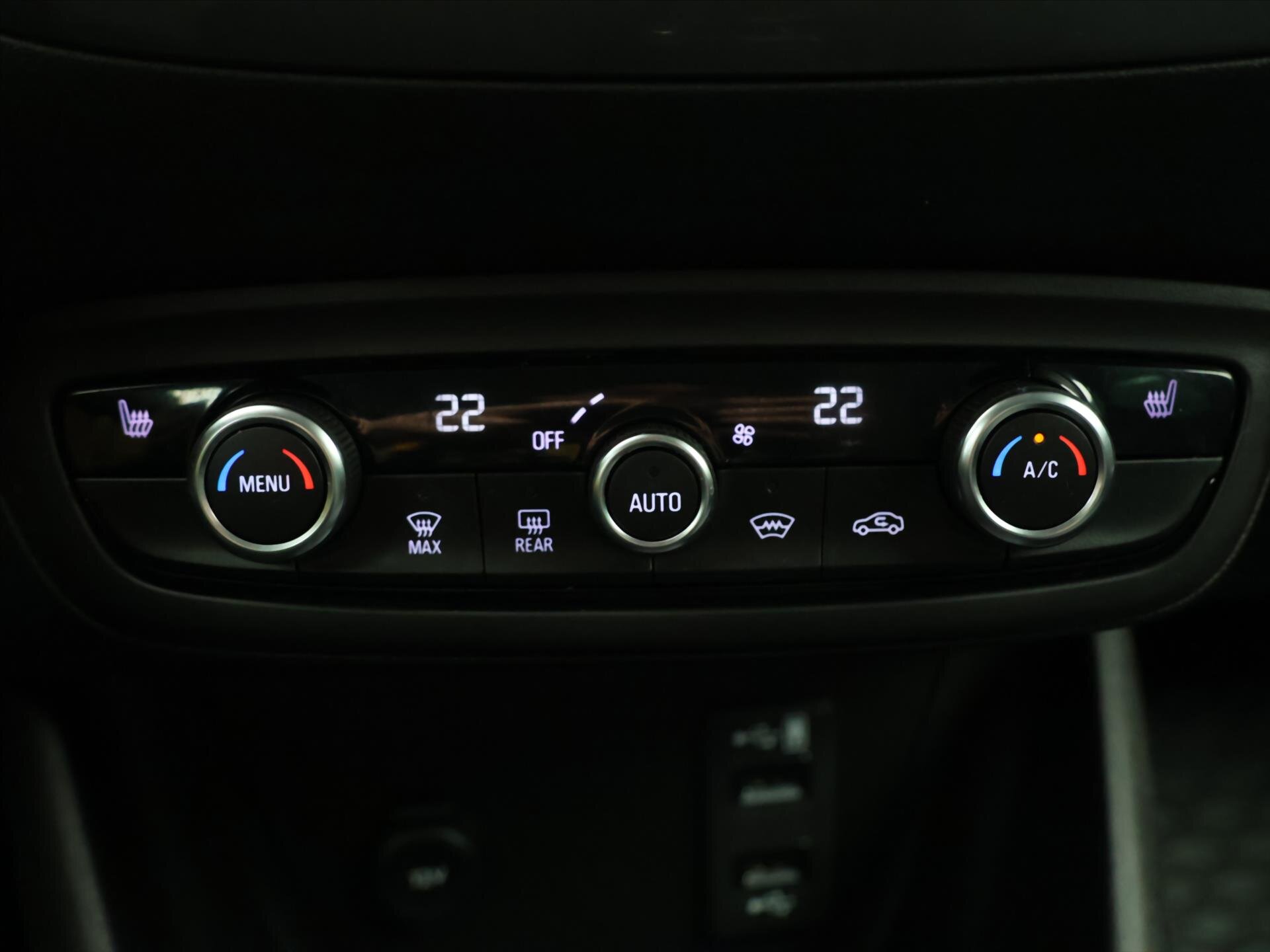 Opel Crossland Hatchback 1,2 l 81 kw