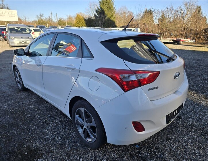 Hyundai i30 Hatchback 1,4 l 66 kw