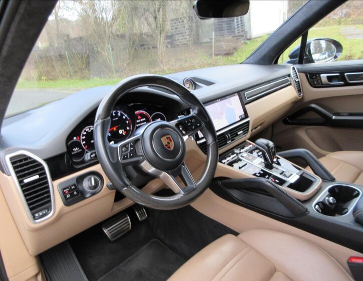 Porsche Cayenne Kombi 2,9 l 324 kw