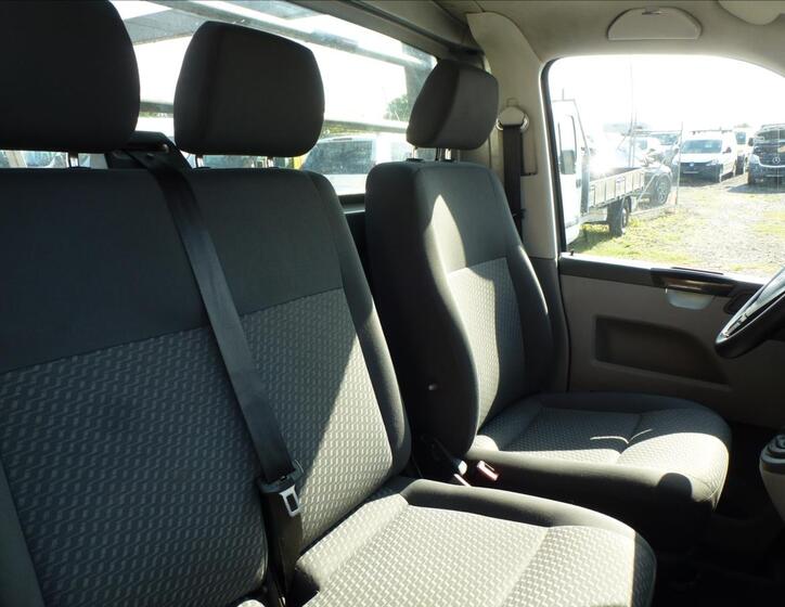 Volkswagen Transporter 22