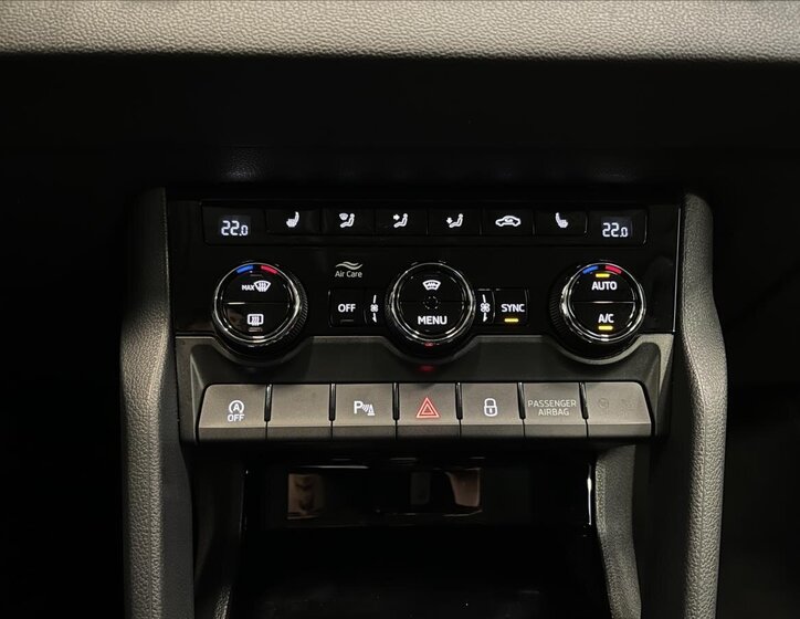 Škoda Karoq SUV 1,5 l 110 kw