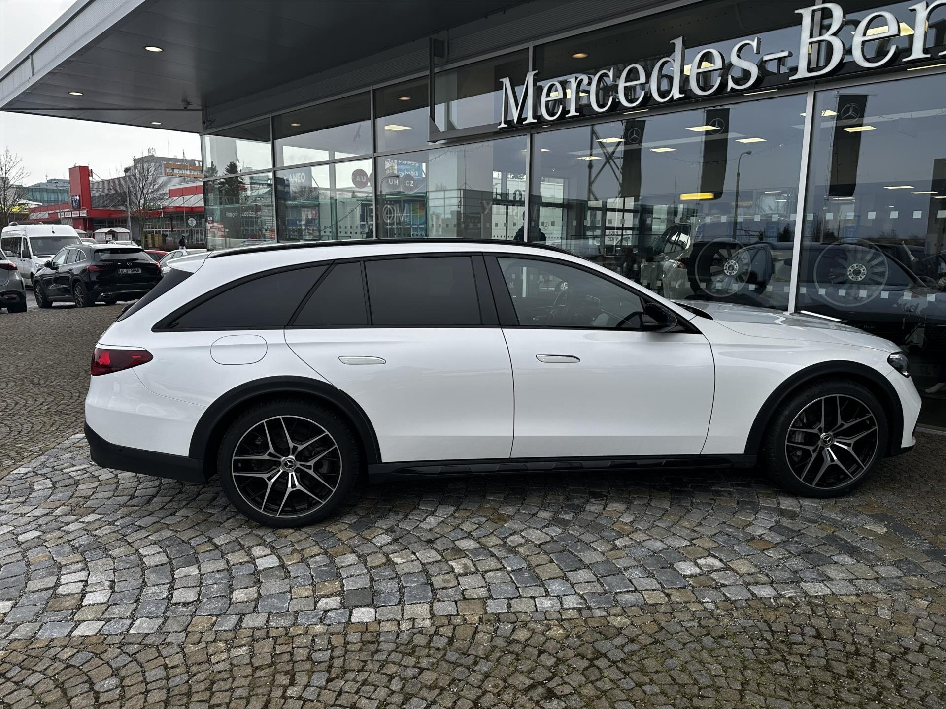 Mercedes-Benz Třídy E Kombi 3,0 l 270 kw