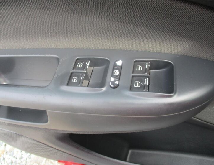 Škoda Octavia Sedan / Limuzína 1,6 l 75 kw