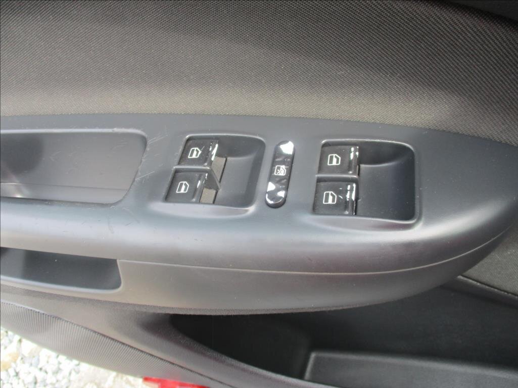 Škoda Octavia Sedan / Limuzína 1,6 l 75 kw