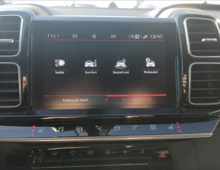 Citroën C5 Aircross SUV 1,6 l 133 kw