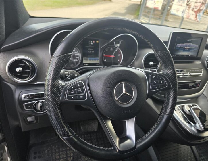 Mercedes-Benz Třídy V Kombi 2,1 l 140 kw