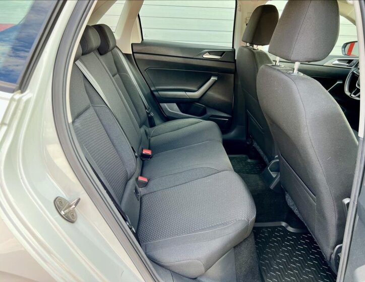 Volkswagen Polo Hatchback 999,0 70 kw