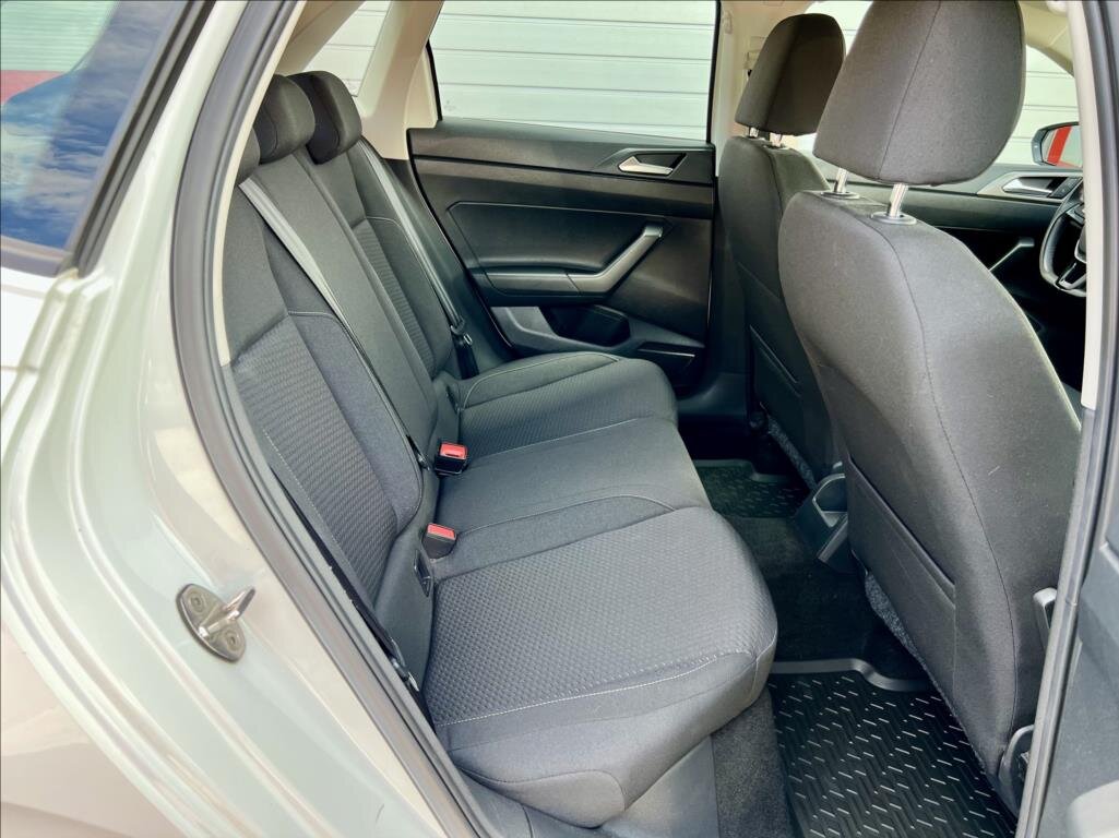 Volkswagen Polo Hatchback 999,0 70 kw