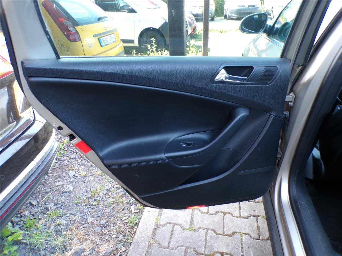 Volkswagen Passat Kombi 2,0 l 147 kw