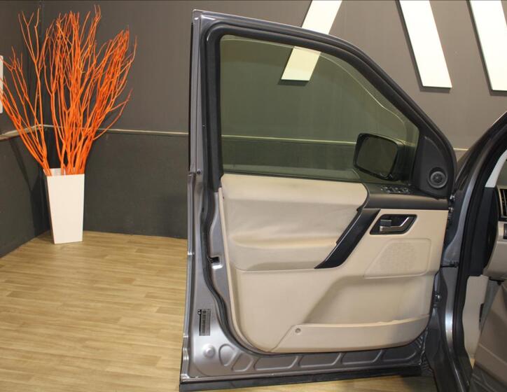 Land Rover Freelander 11