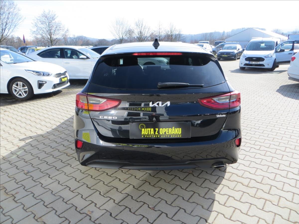 KIA Ceed Hatchback 1,5 l 118 kw