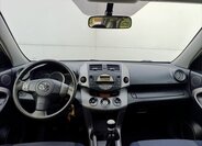 Toyota RAV4 SUV 2,2 l 100 kw