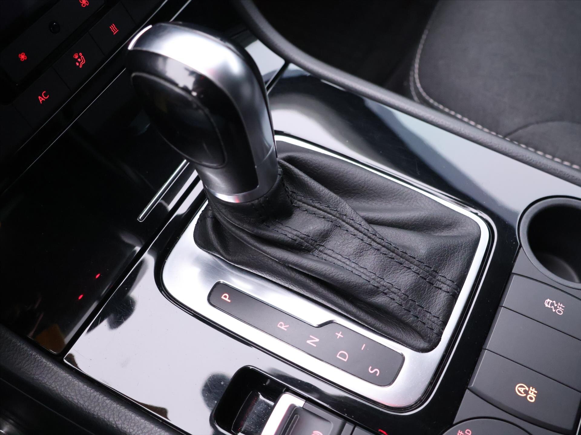 Volkswagen Touareg SUV 3,0 l 150 kw