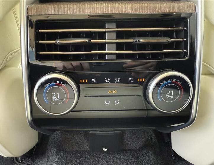 Land Rover Range Rover 30