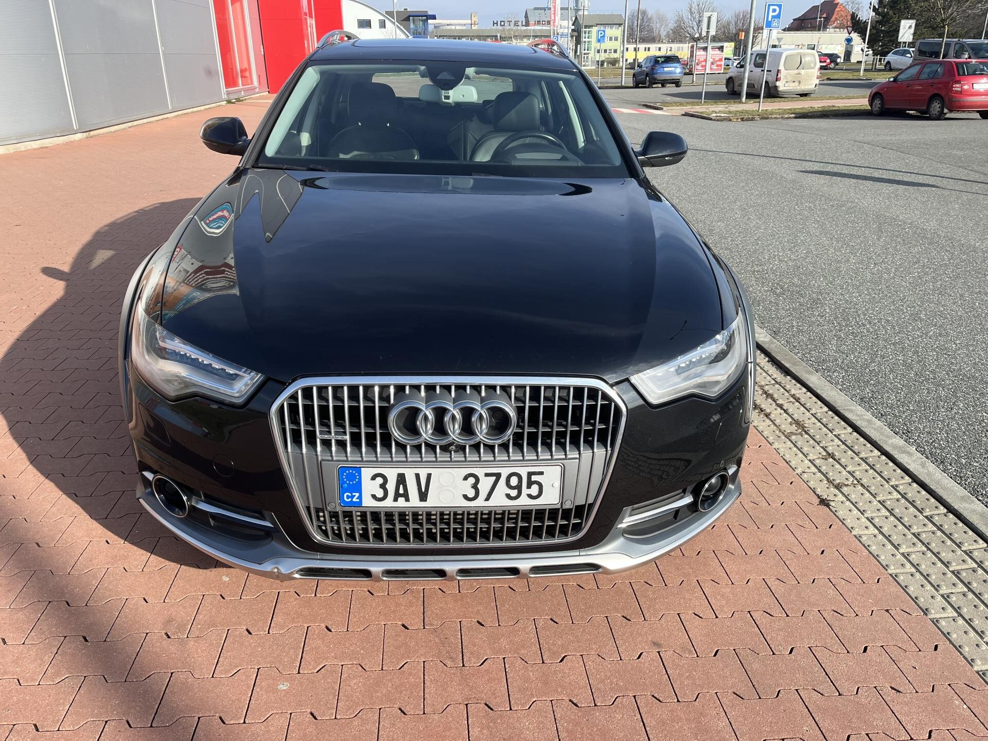 Audi A6 Allroad Kombi 3,0 l 230 kw