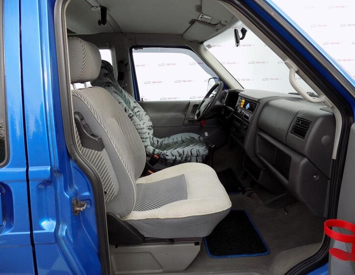 Volkswagen Multivan 15