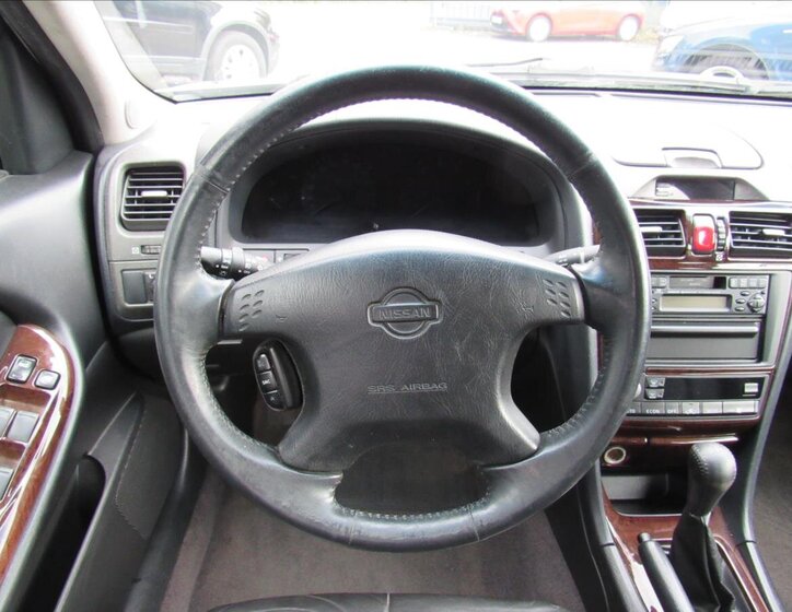 Nissan Maxima Sedan / Limuzína 2,0 l 103 kw