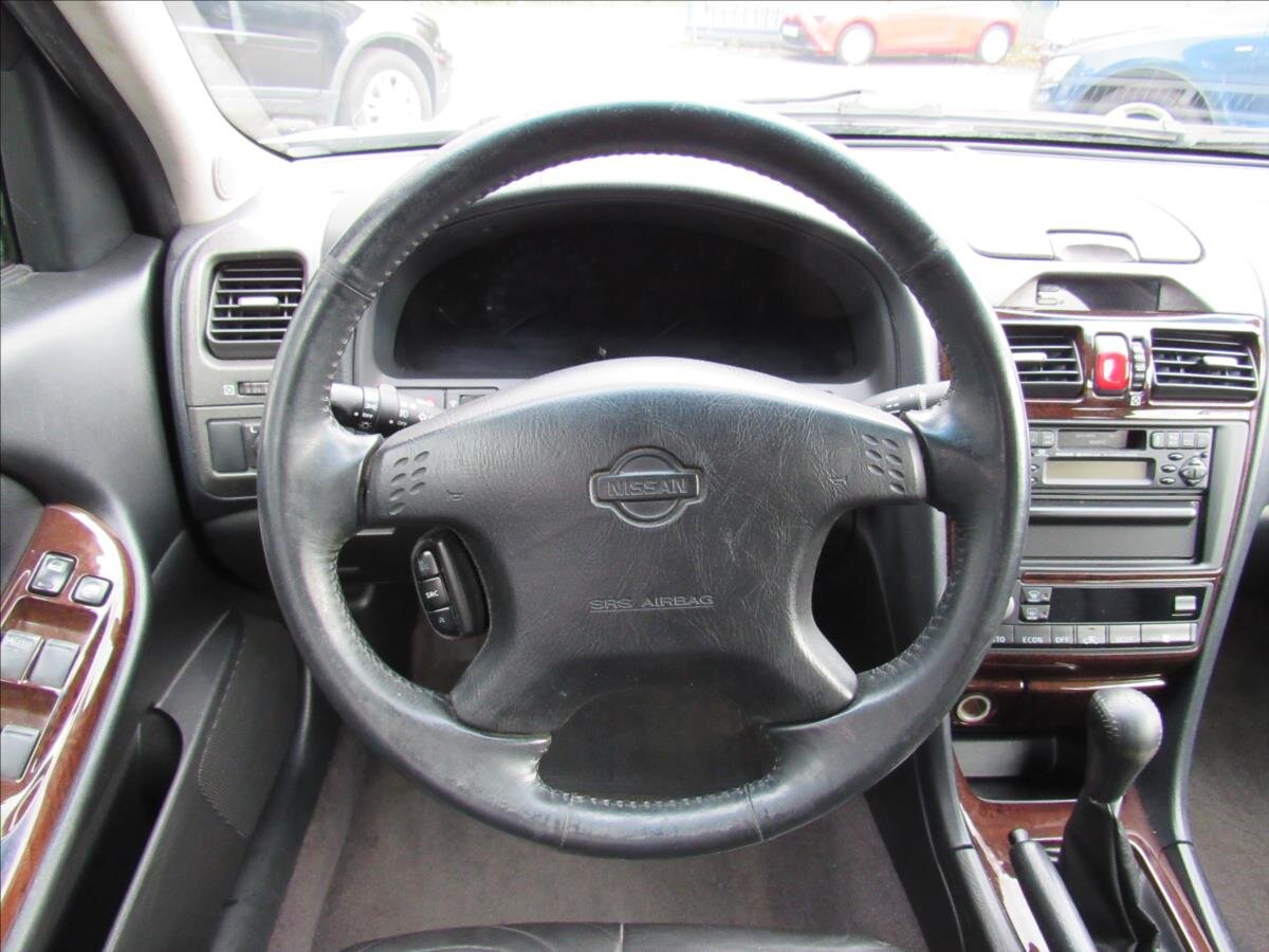 Nissan Maxima Sedan / Limuzína 2,0 l 103 kw