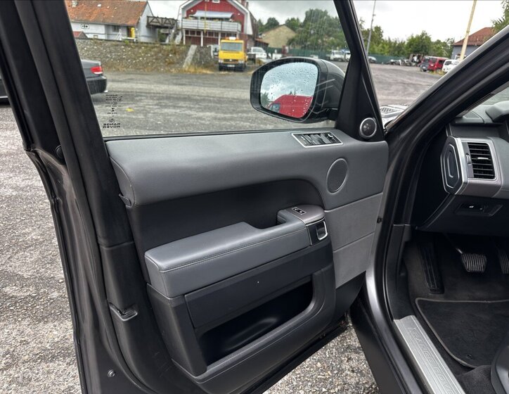 Land Rover Range Rover Sport SUV / Terénní 3,0 l 183 kw