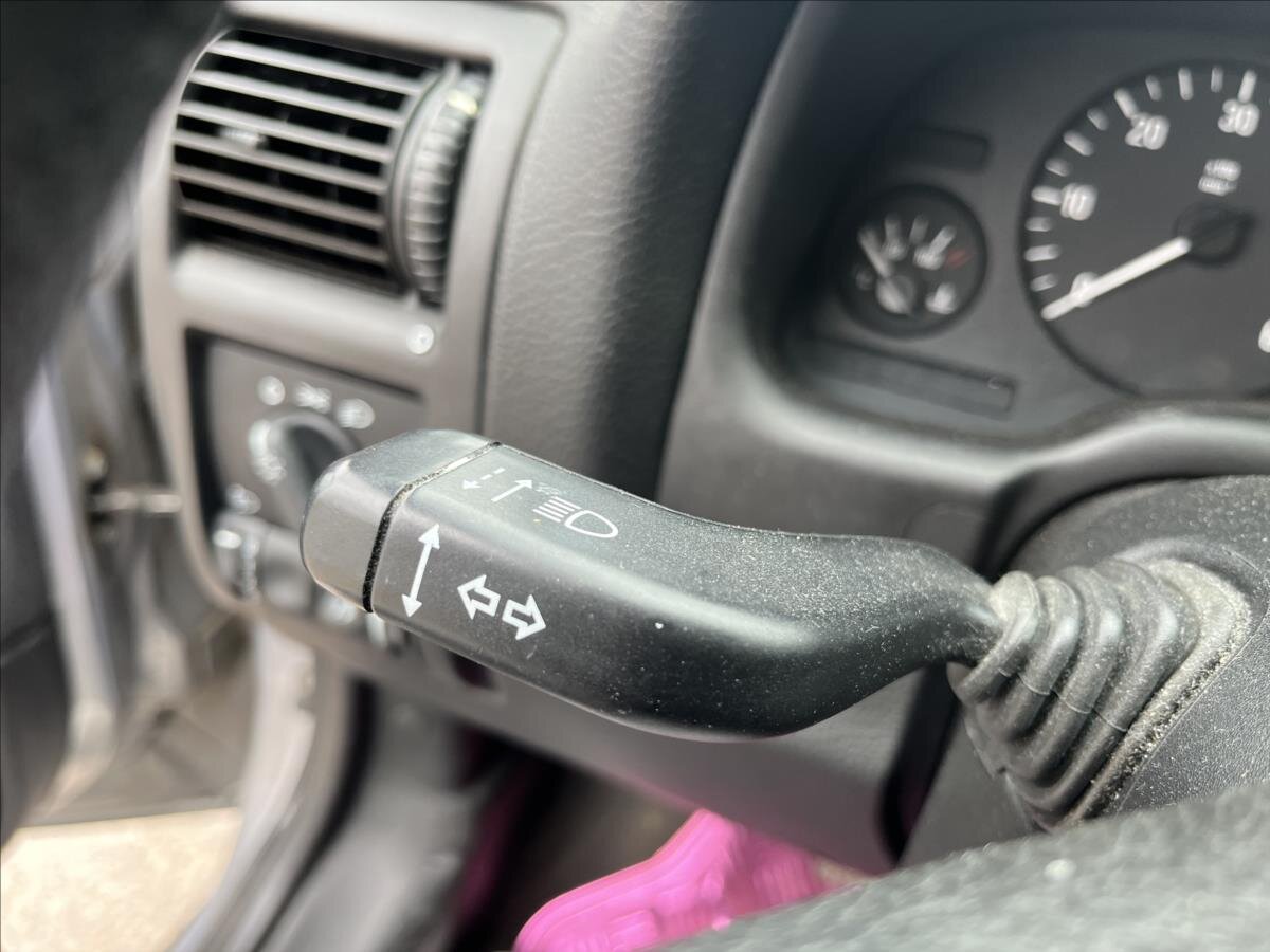 Opel Astra Hatchback 1,7 l 55 kw