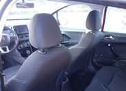 Peugeot 208 21