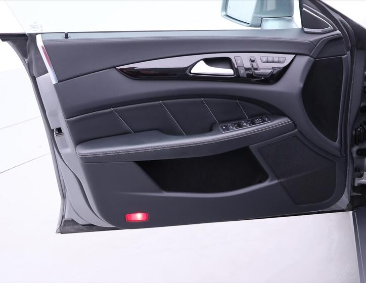 Mercedes-Benz CLS 12