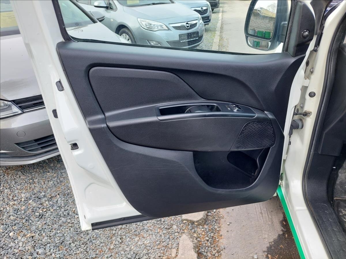 Fiat Dobló Pick-up 1,4 l 88 kw