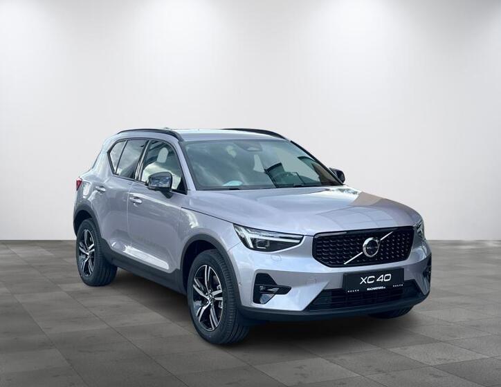 Volvo XC40 6