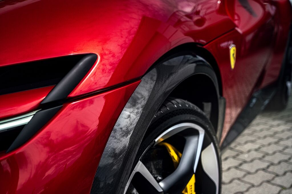 Ferrari Ostatní SUV / Terénní 6,5 l 529 kw