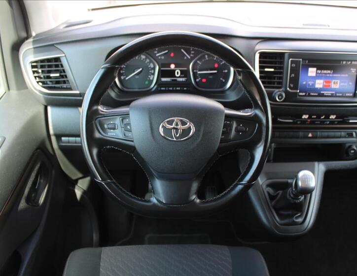 Toyota ProAce Verso 9