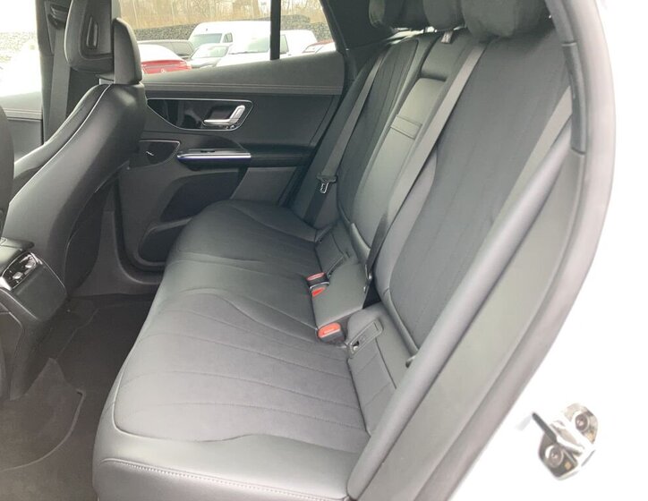 Mercedes-Benz EQE SUV / Terénní 0,0 215 kw