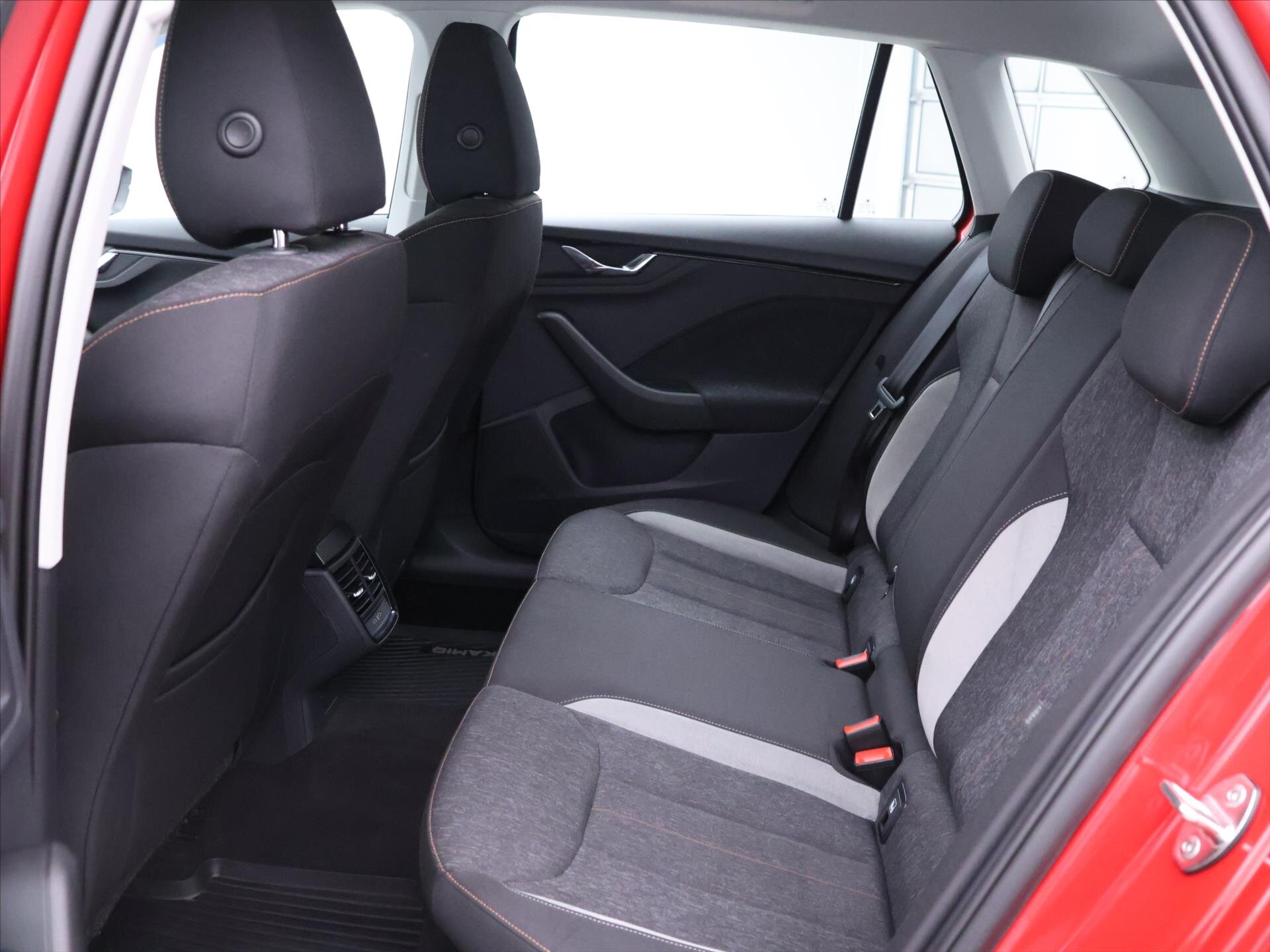 Škoda Kamiq SUV / Terénní 1,5 l 110 kw