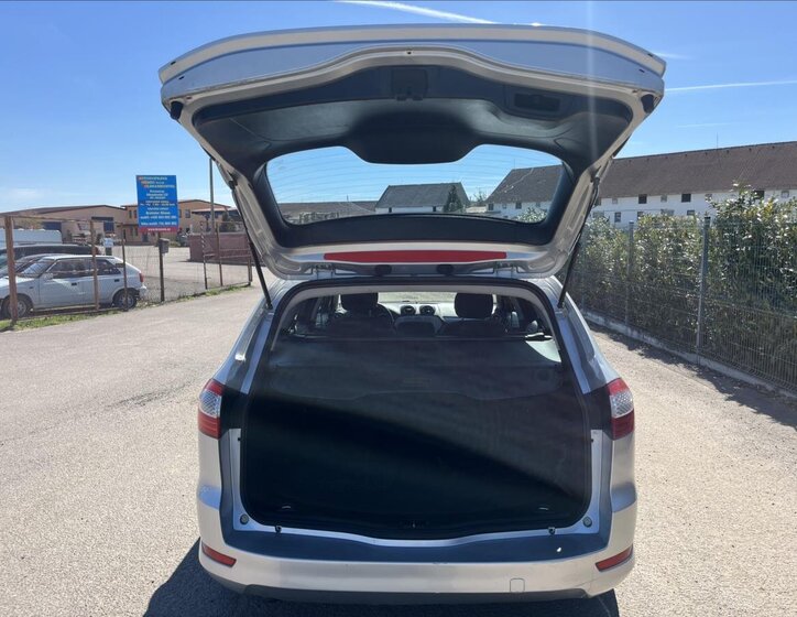 Ford Mondeo Kombi 2,0 l 103 kw