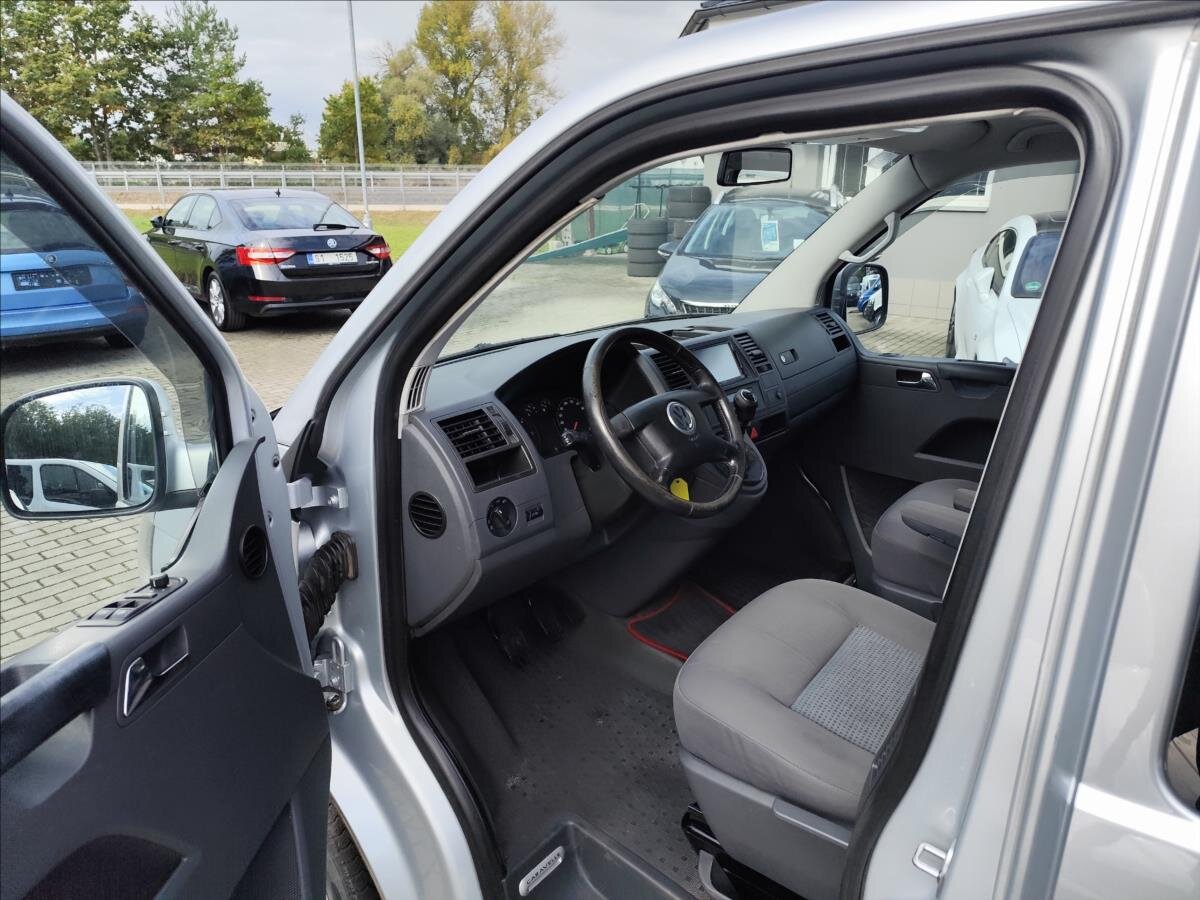 Volkswagen Caravelle Ostatní 2,5 l 96 kw