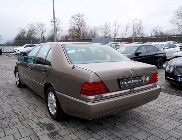 Mercedes-Benz Třídy S Sedan 3,2 l 170 kw