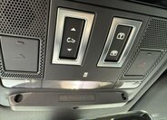 Land Rover Defender 15