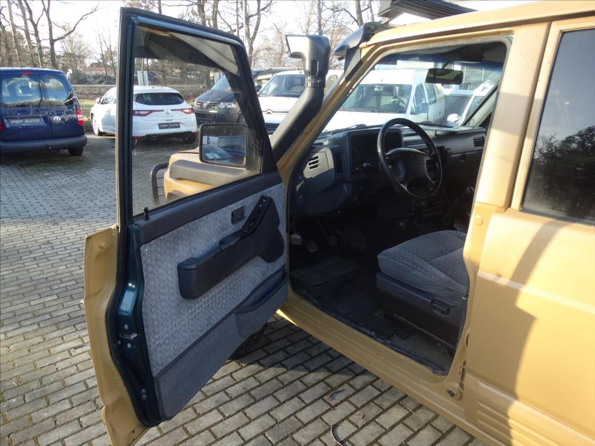 Nissan Ostatní Pick-up 2,8 l 85 kw