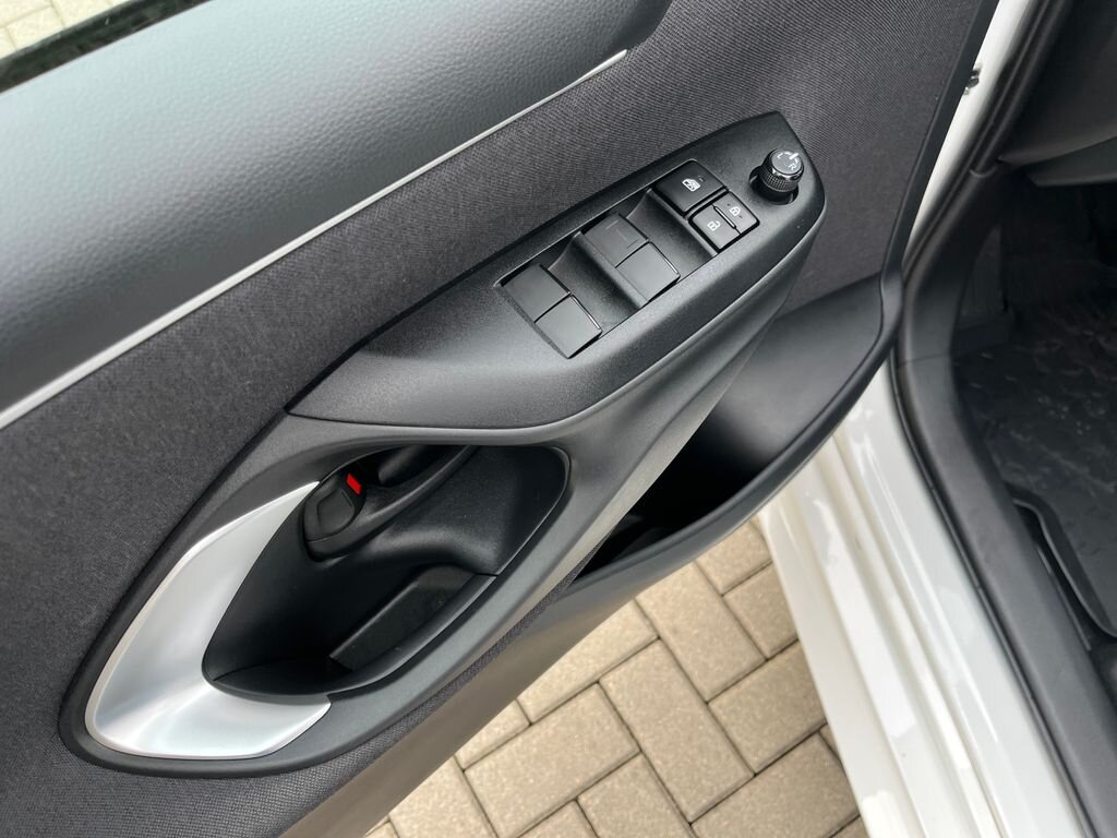 Toyota Yaris Hatchback 1,5 l 68 kw