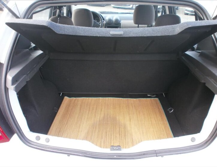 Dacia Sandero Hatchback 1,4 l 55 kw