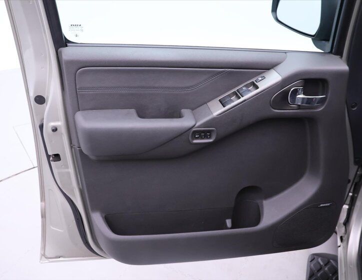 Nissan Pathfinder 11