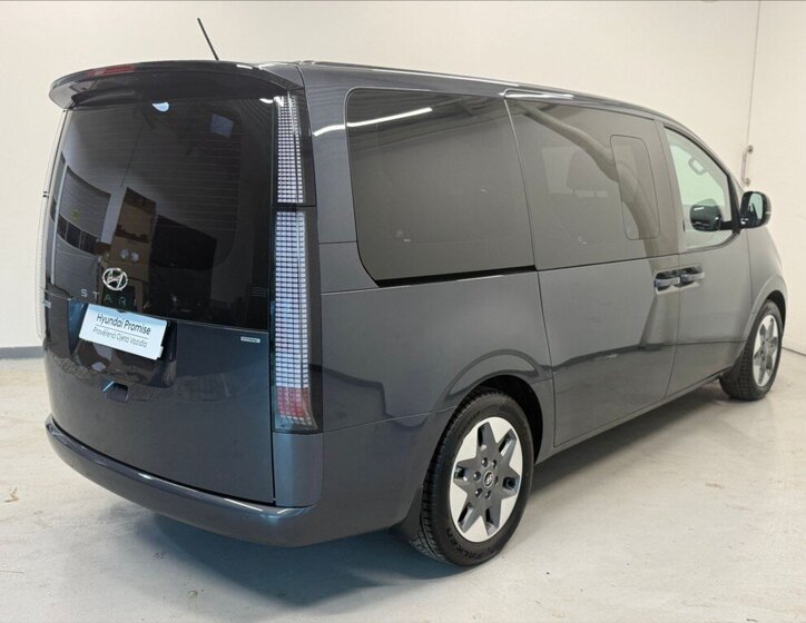 Hyundai Staria MPV 2,2 l 130 kw