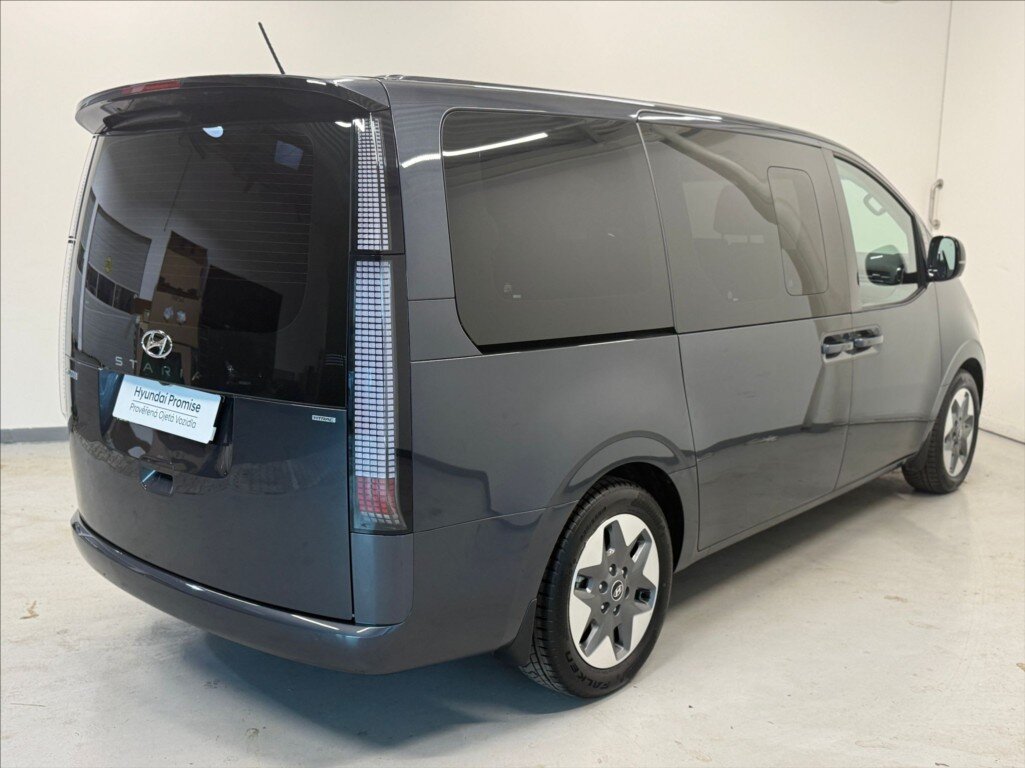 Hyundai Staria MPV 2,2 l 130 kw