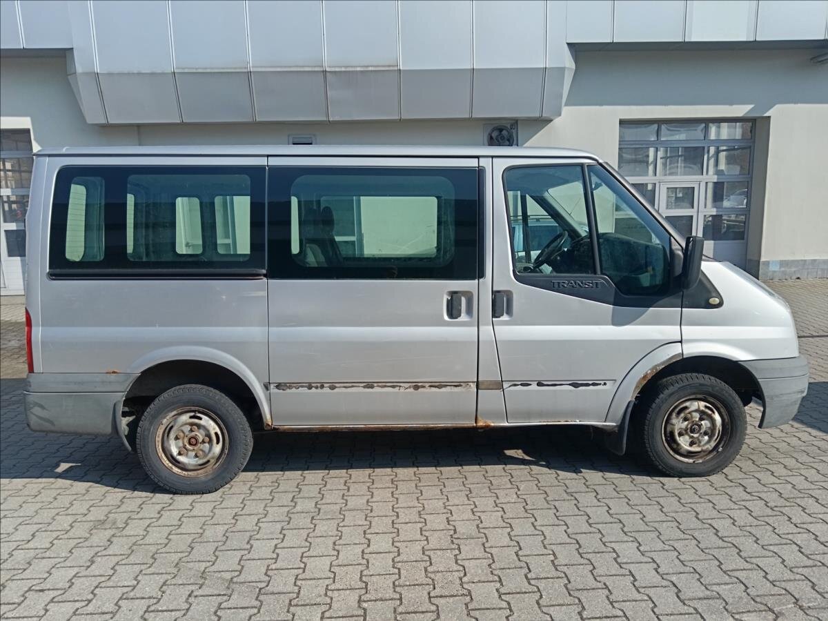 Ford Transit Kombi 2,2 l 85 kw