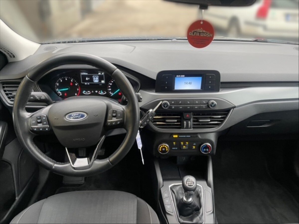 Ford Focus Kombi 999,0 92 kw