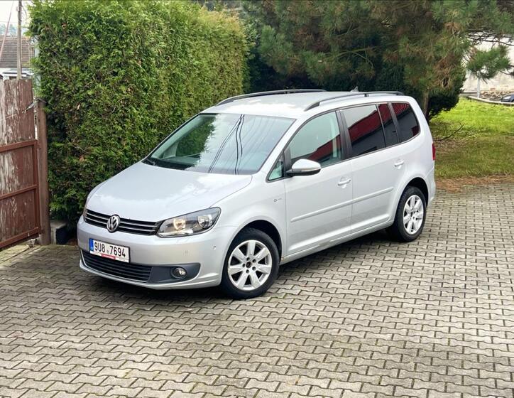 Volkswagen Touran 1