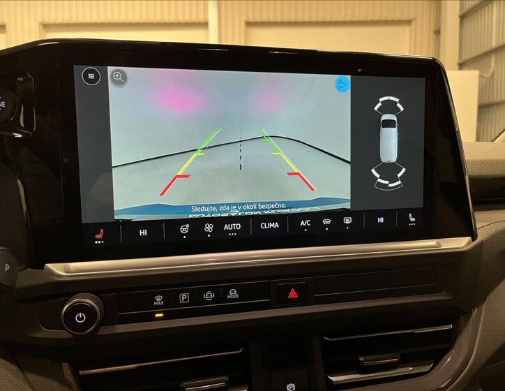 Volkswagen Caravelle 16